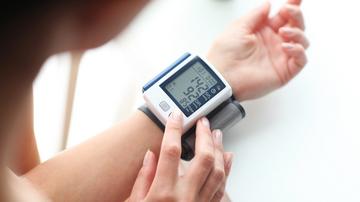 Hogyan lehet gyógyítani a magas vérnyomást örökre otthon - Szívroham November
